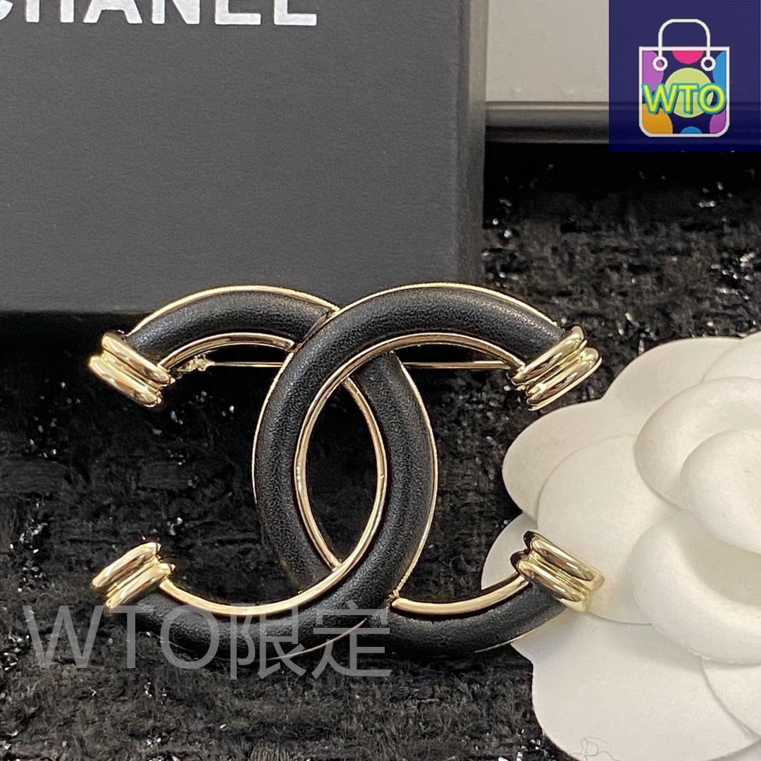 今日特価】CHANEL シャネル 22 年新作 羊革 ダブル C ブローチ