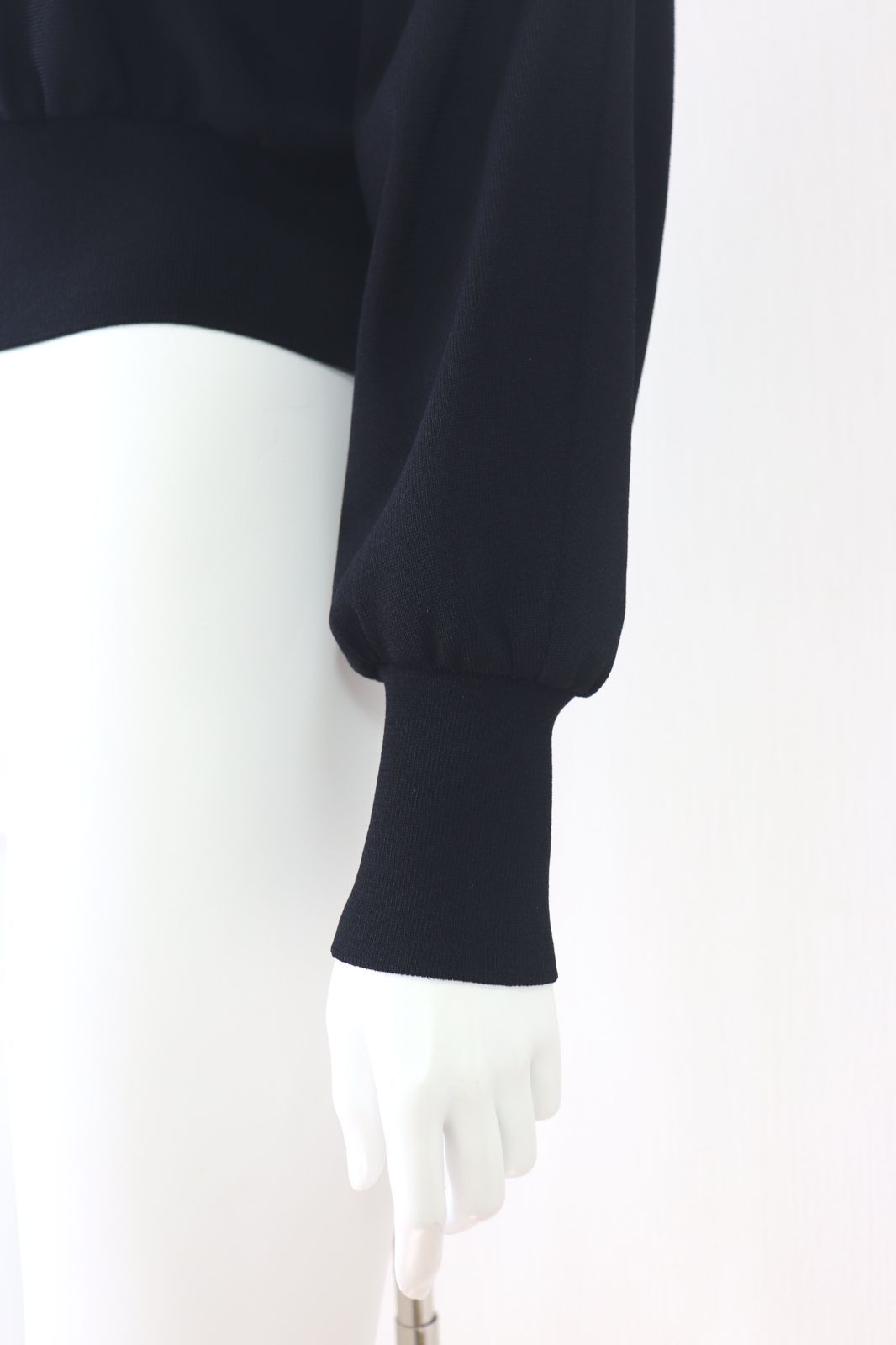 Rene　パールボタンカーディガン　6212510　2022年商品　黒/ブラック　売れ筋商品|||ルネ Rene パールボタンカーディガン 6212510 2022年商品 黒/ブラック