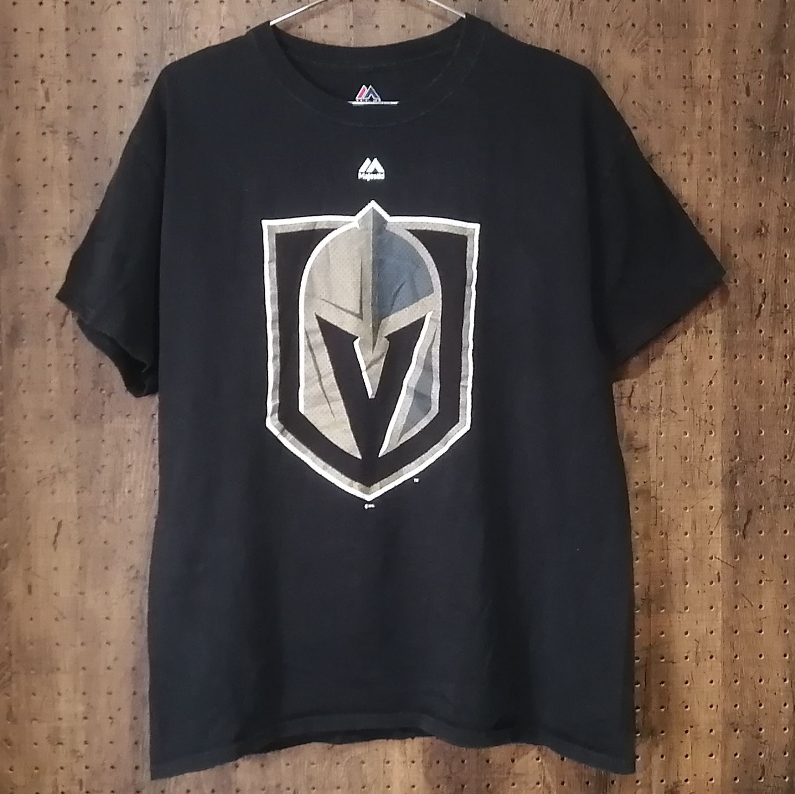 majestic マジェスティック　NHL「Las Vegas Golden Knights(ベガス・ゴールデンナイツ)」プリントTシャツ　サイズⅬ