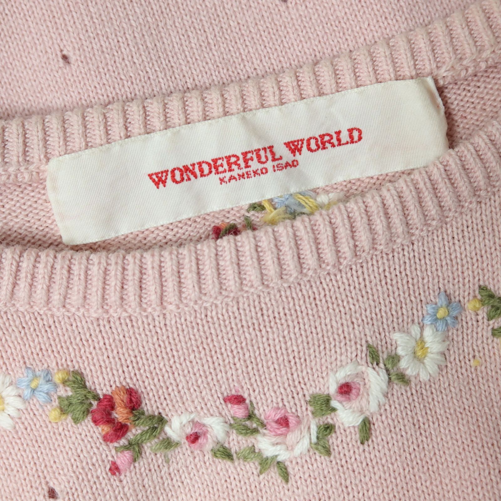 ワンダフルワールド カネコイサオ☆お花の刺繍付き♪半袖ニット