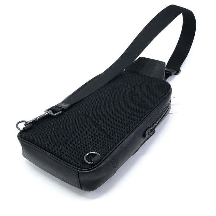 【美品】COACH グラハム ボディバッグ シグネチャー レザーPVC コーチ COACH グラハム ボディバッグ レザー PVC シグネチャー C2932