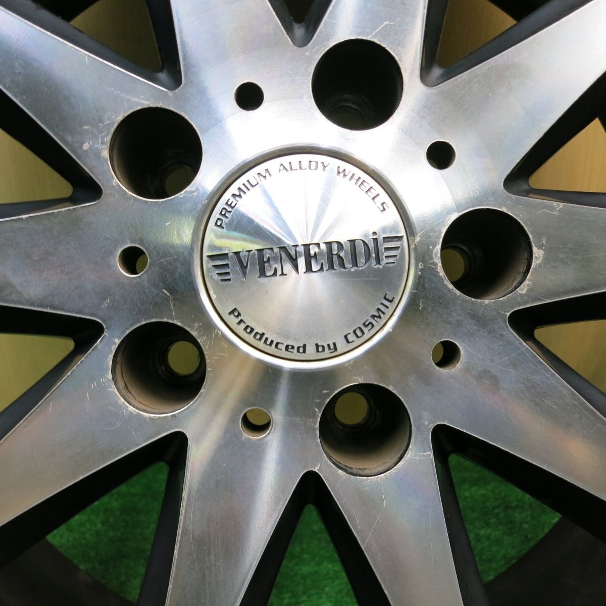4本価格！21年☆215/45R18 ピレリ ドラゴン スポーツ TM VENERDi 