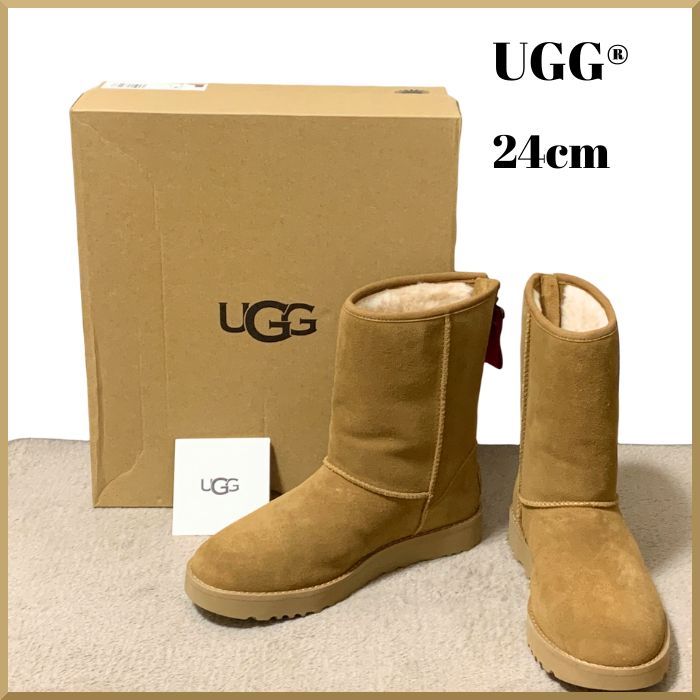 未使用級】UGG® クラシック ショート ムートンブーツ ジップ