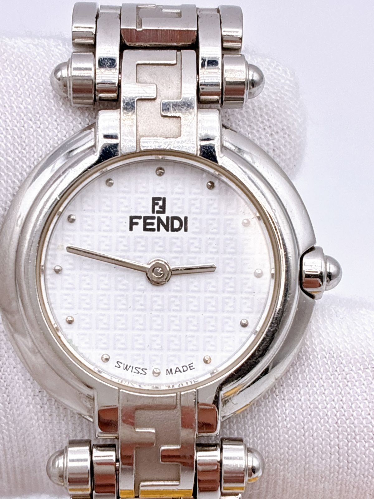 FENDI　腕時計　レディース　750L　ズッカ柄　不動品 FENDI 腕時計 レディース 750L ズッカ柄 不動品 FENDI 腕時計