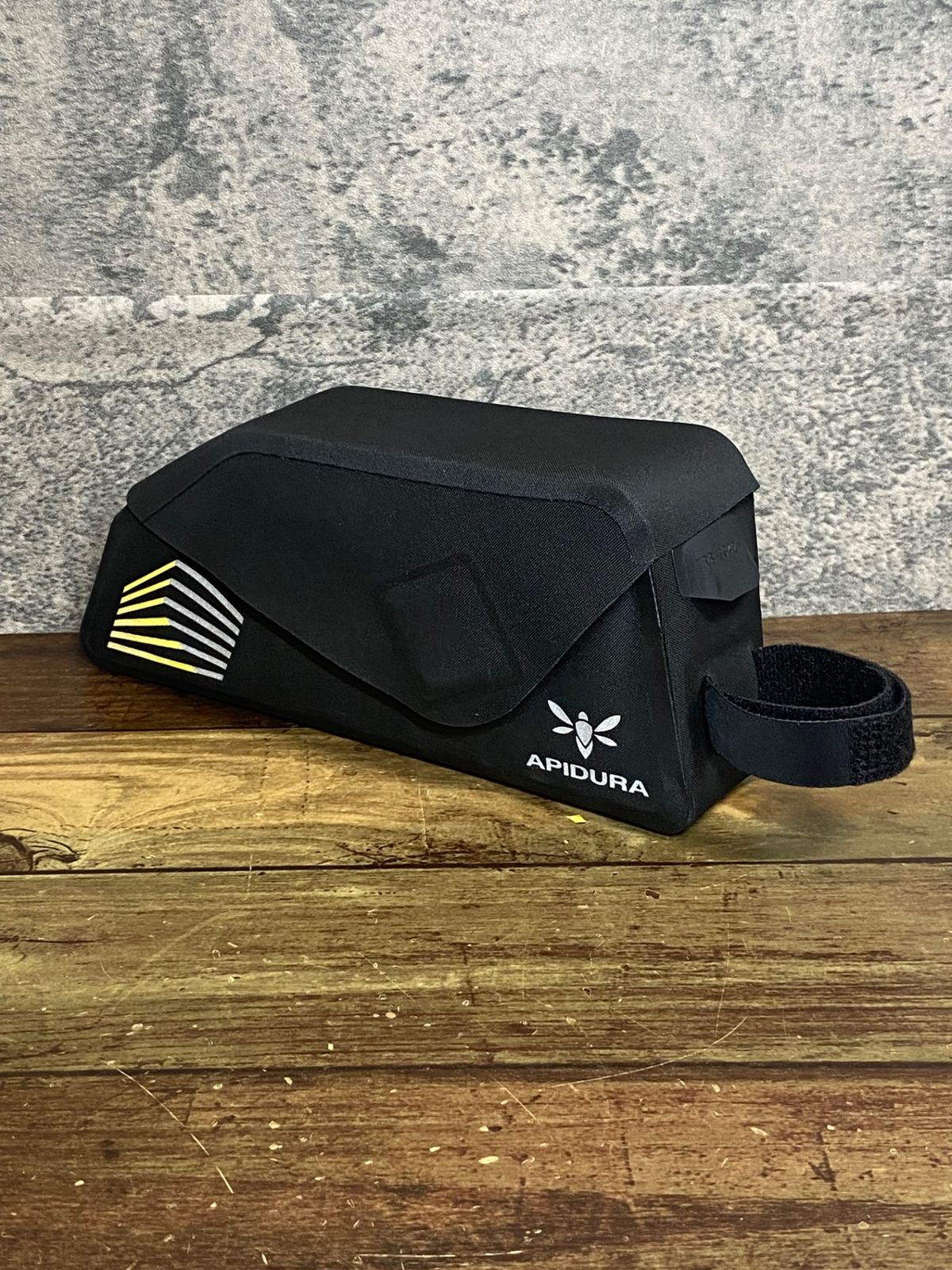 JJ593 アピデュラ APIDURA トップチューブバッグ