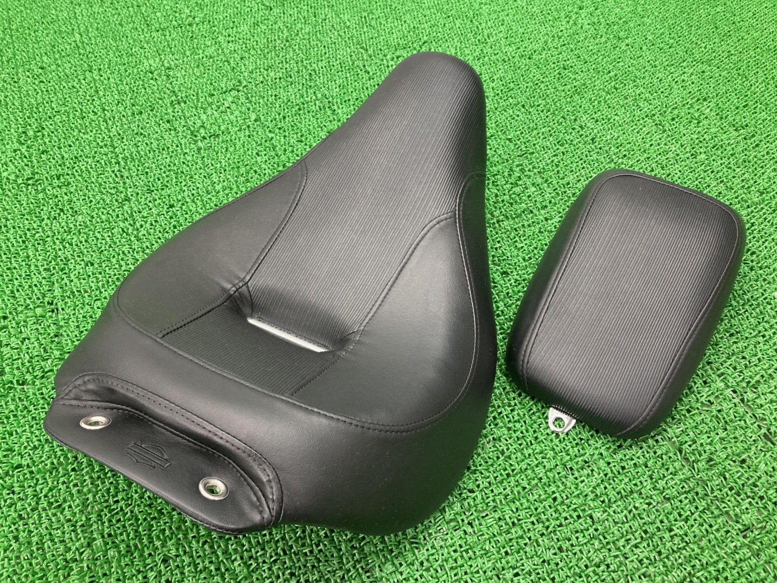 FXSB1580 シート P52000097 ハーレー 純正 バイク 部品 フロントシート