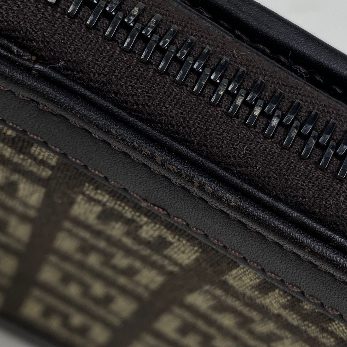 フェンディ FENDI