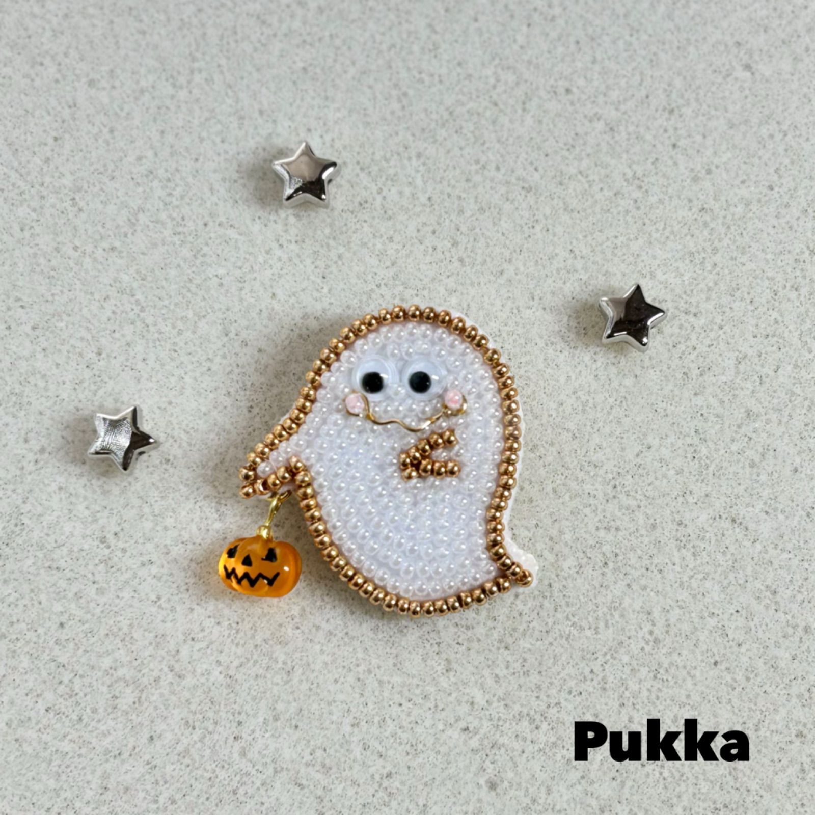 ✨再入荷✨ ハロウィン おばけ ビーズ刺繍ブローチ かぼちゃ ハンドメイド