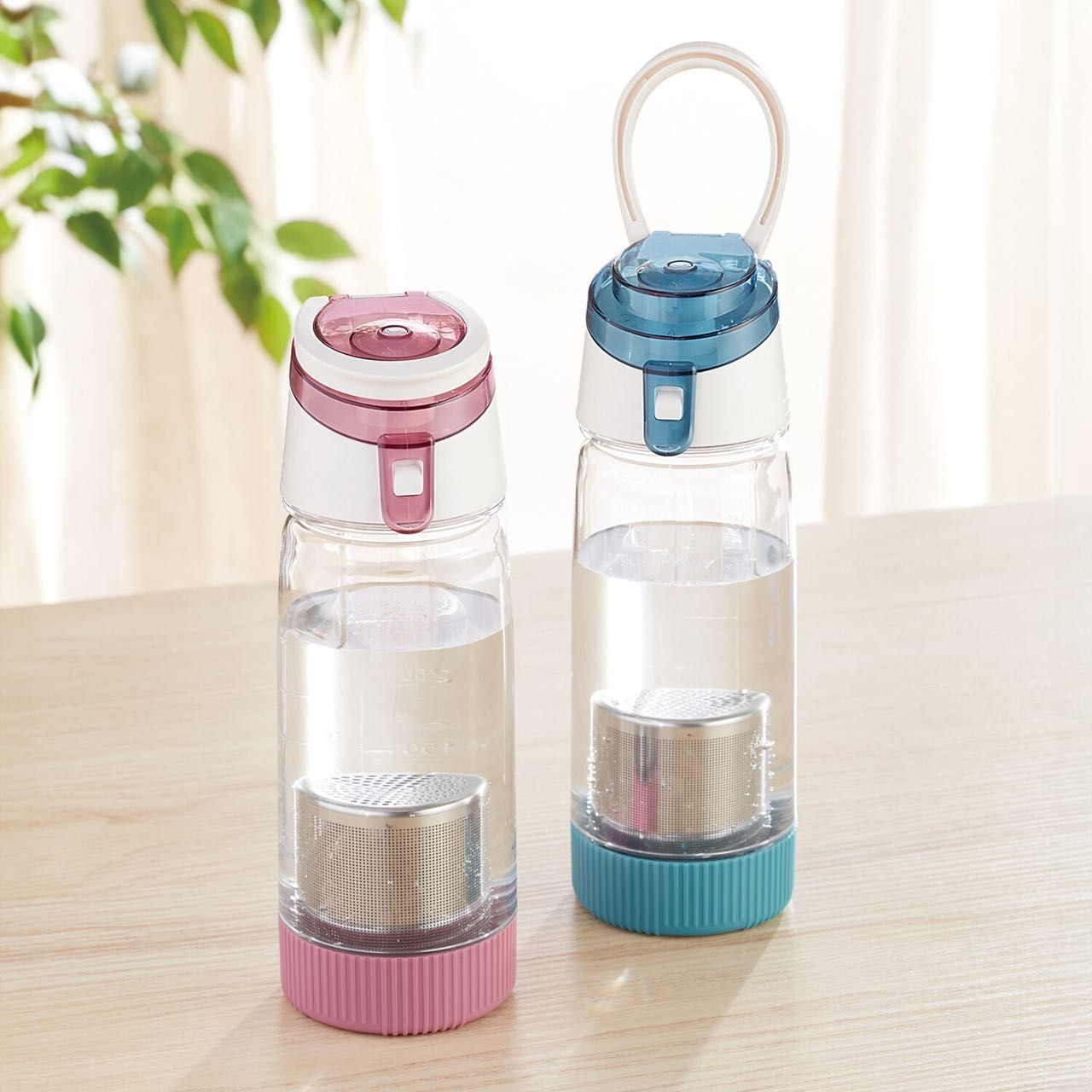 タンブラー型浄水器 シリカピュア450ml 携帯型浄水器　カートリッジ2本 Amazon | タンブラー型浄水器 シリカピュア(ﾌﾞﾙｰ) 450ml 携帯型