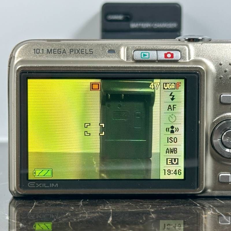 CASIO EXILIM EX-Z1050 ストア ゴールド CASIO EXILIM EX-Z1050