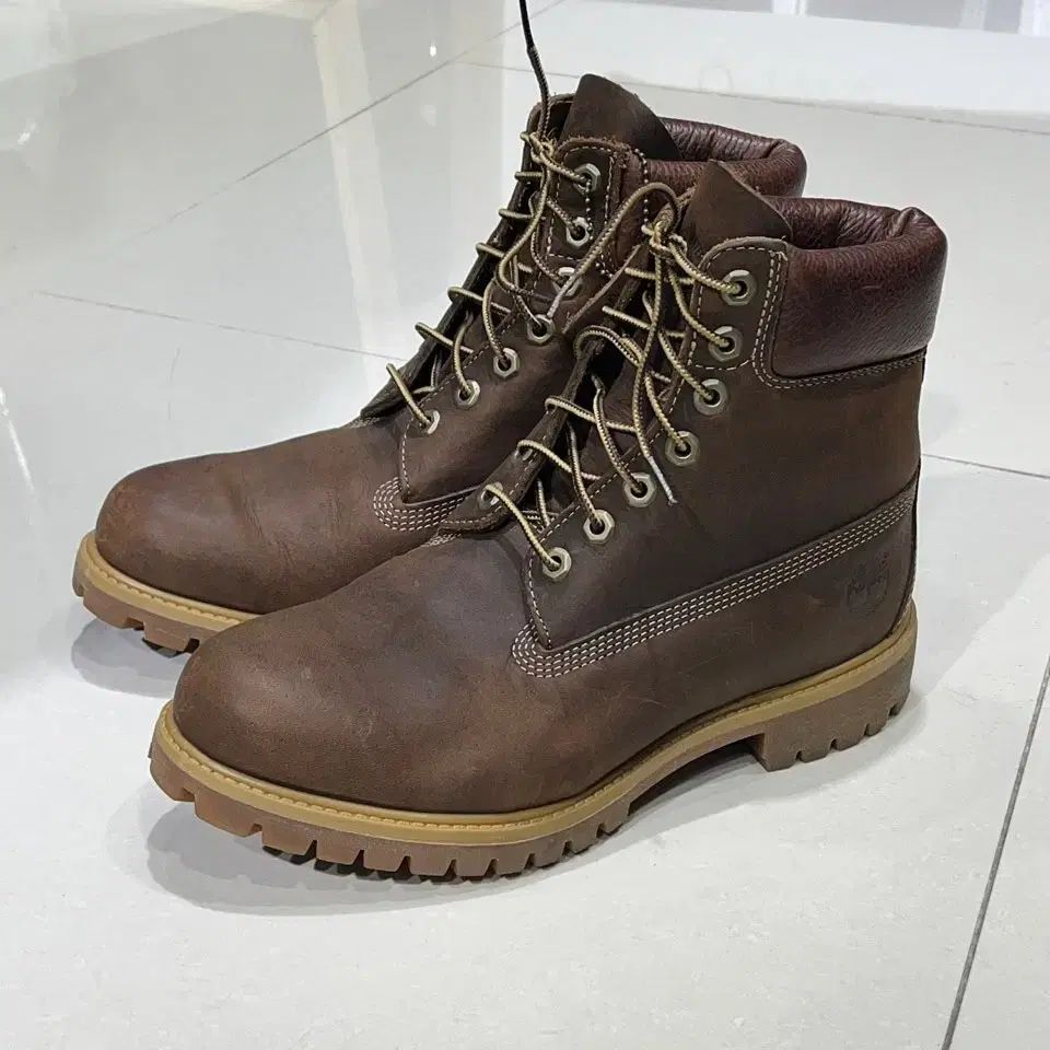 Timberland(ティンバーランド) 6 インチ ブーツ ほぼ新品 - メルカリ 