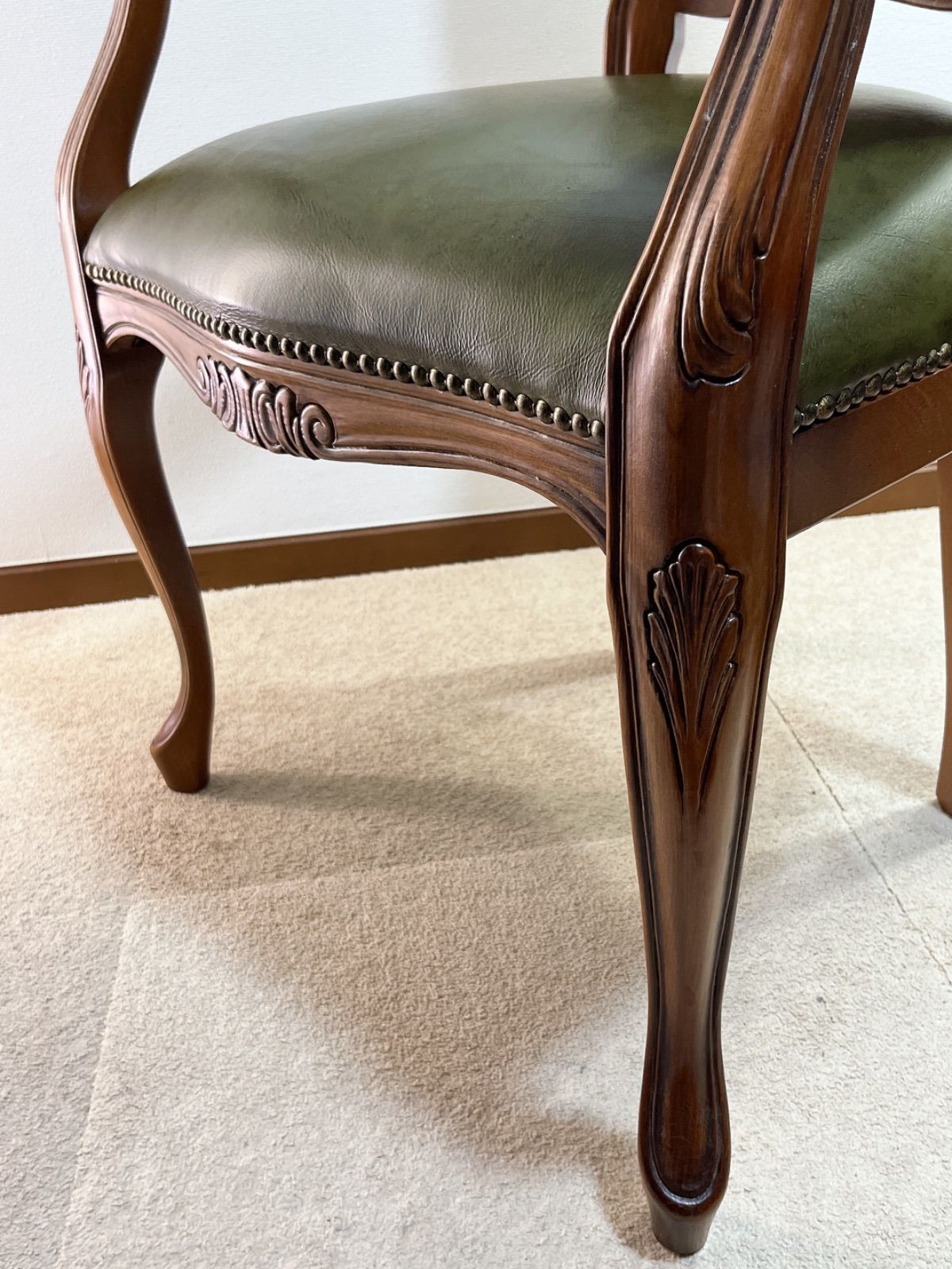 ダイニングチェアー イス いす イタリア製 イタリア家具 イタリアン 猫