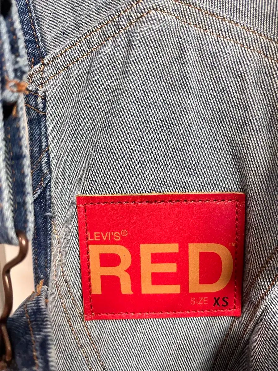LEVI'S(リーバイス) 赤 デニムオーバーオール xs サイズ - メルカリ