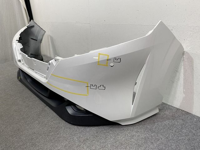 フロントバンパー