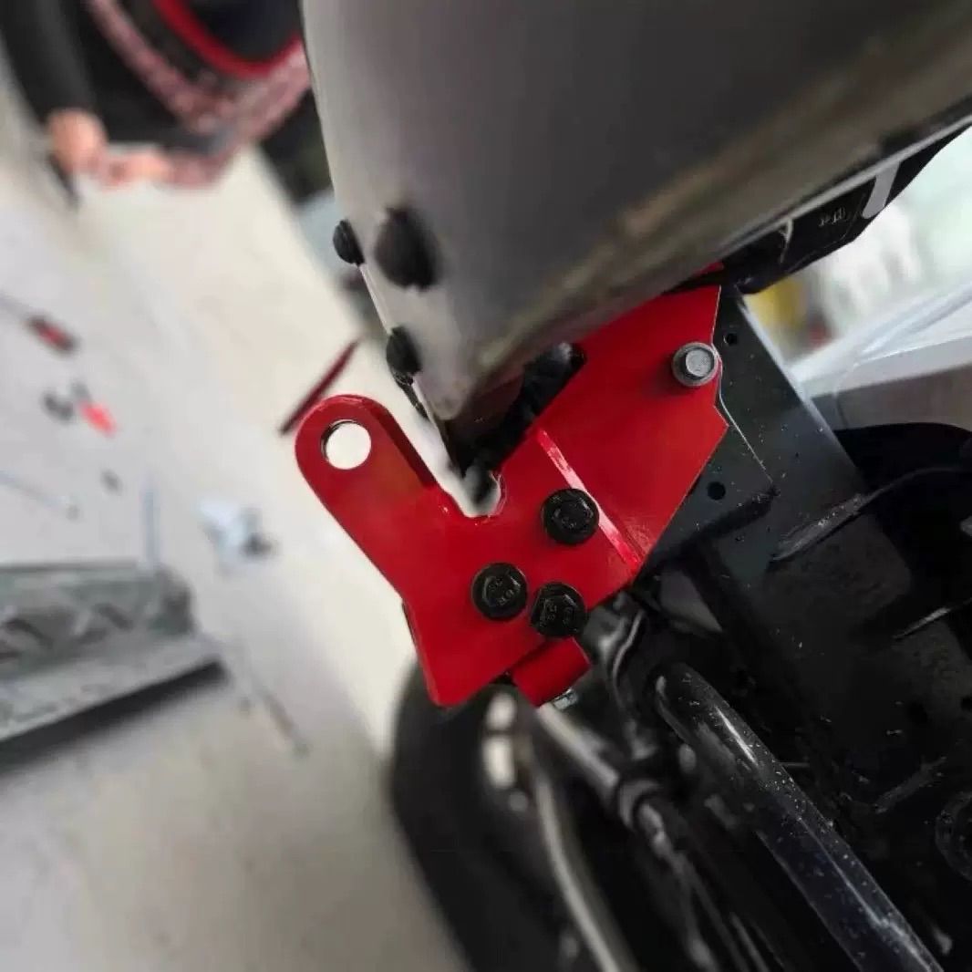 ジープ・ラングラー JL強化フロントトーイングフック マウントブラケットセット ジープ・ラングラー JL（2018-2024年式）対応 強化フロントトーイング