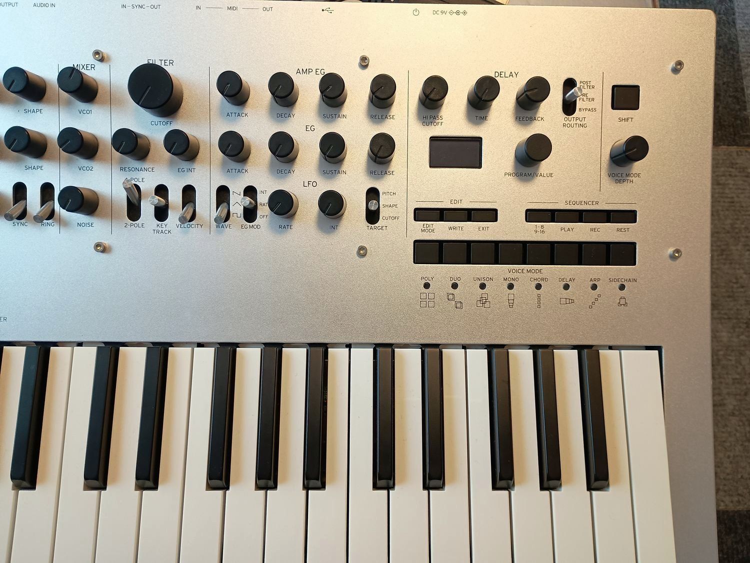KORG シンセサイザー01/WP pro ハードケース付きN1443