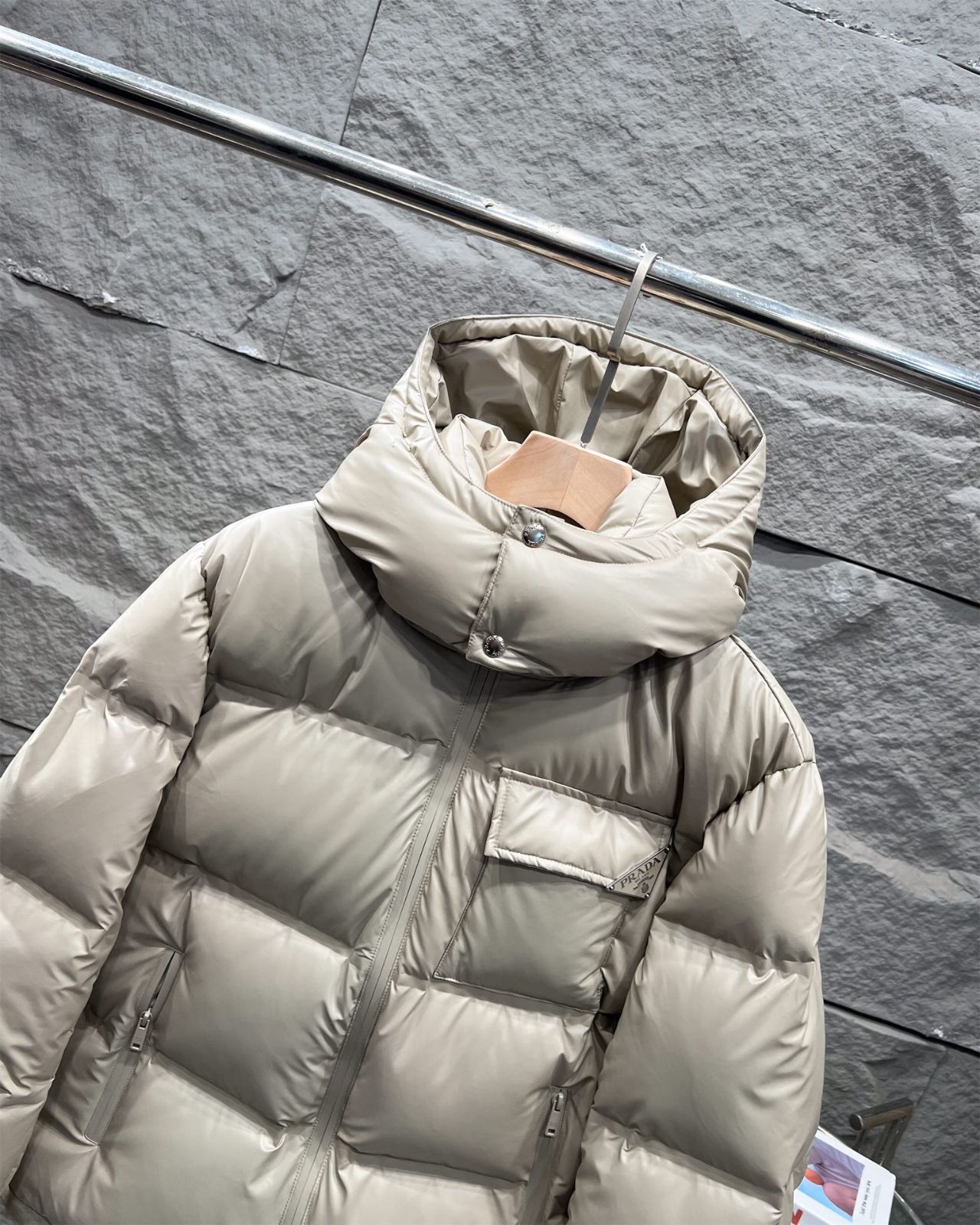 超美品‼️PRADAダウンジャケット/男性用/紺色 PRADA プラダ メンズ ダウンジャケット｜本日限定特価｜新品未