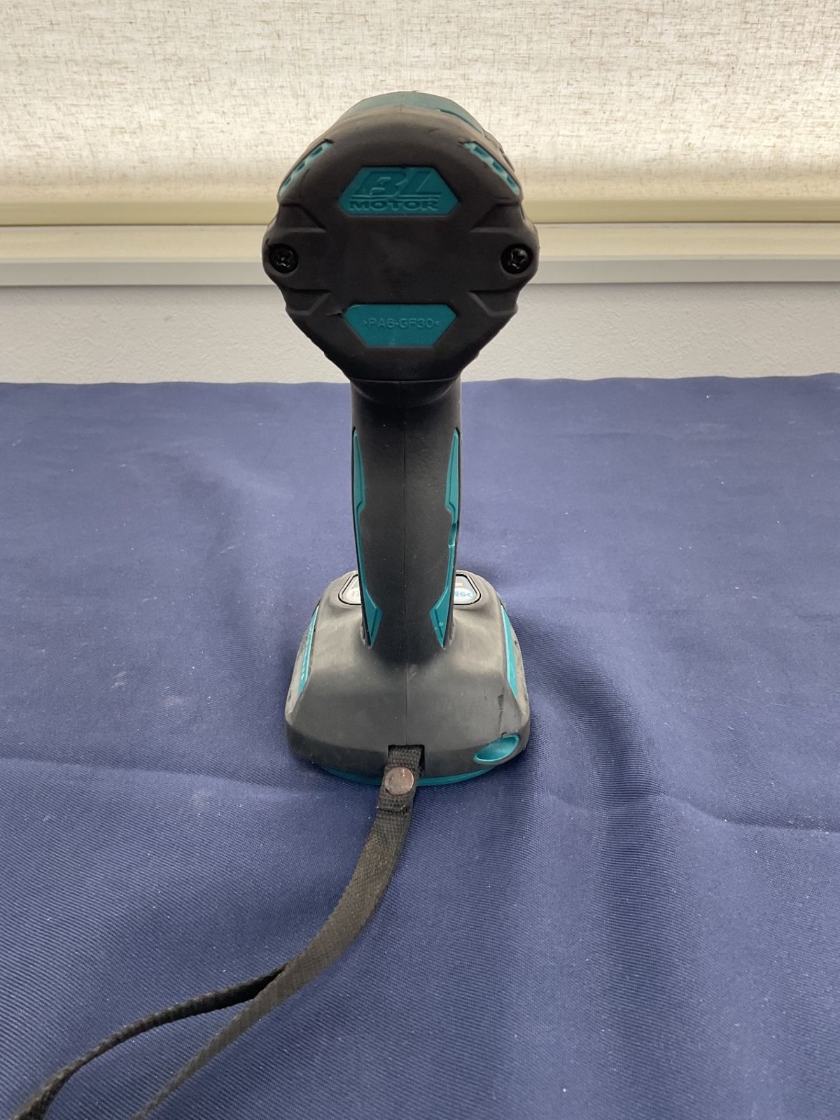 コードレスインパクトドライバー