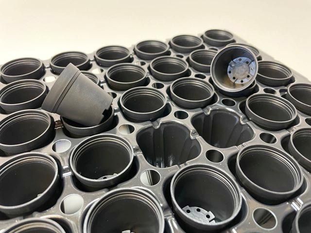 1号鉢ミニプラ鉢トレイ-厚(ハード)＋1号プラ鉢-黒-ミニサイズ36鉢付セット@フラワーショップ江口＊一寸鉢