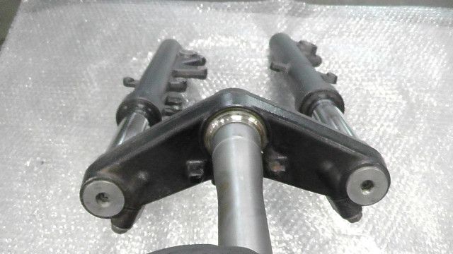 フロントフォーク