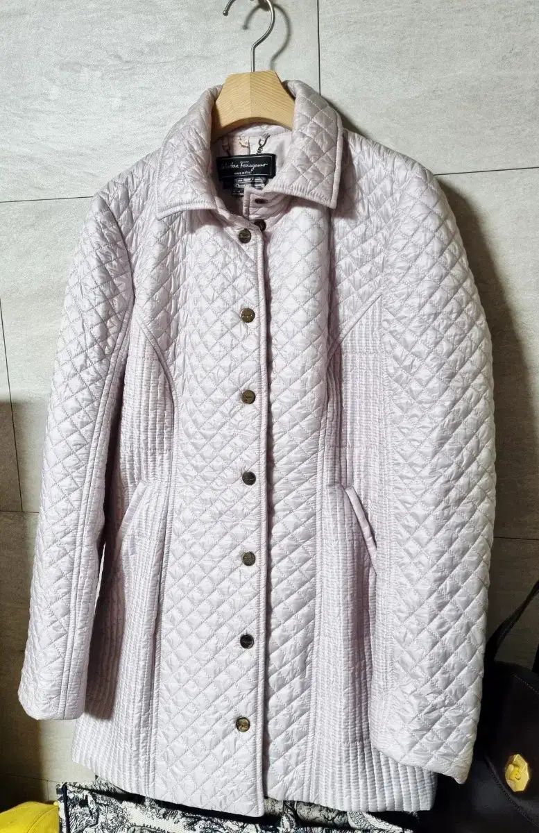 正規品 FERRAGAMO フェラガモ レディース キルティングジャケット