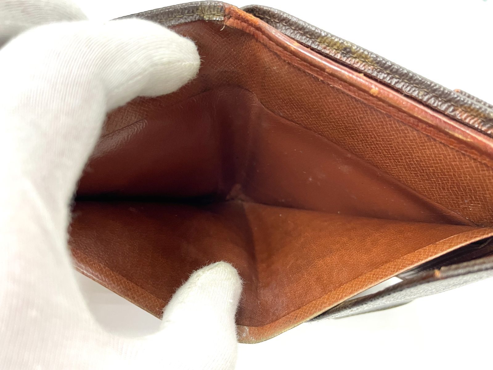 三つ折り財布 Wホック
