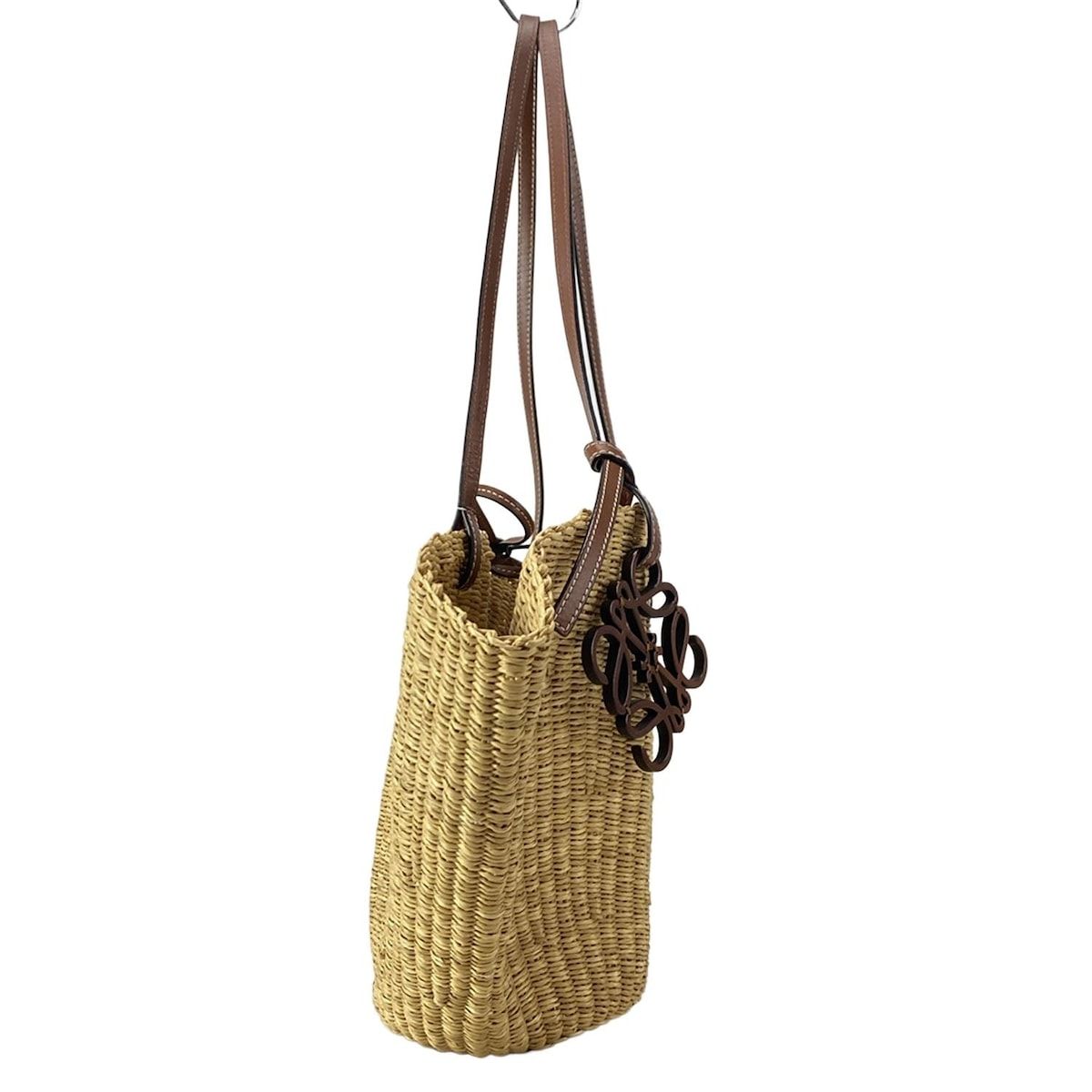 バニラ LOEWE シェルバスケット トートバッグ LOEWE(ロエベ) トートバッグ シェル バスケットバッグ ベージュ