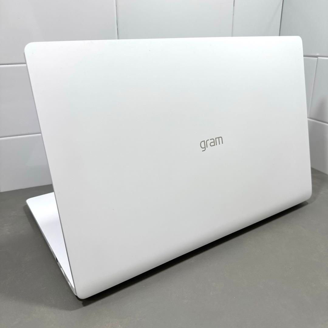 【超希少】LG gram14☘10世代i5☘新品NVMe512GB☘️ 超希少】LG gram14☘10世代i5☘新品NVMe512GB☘️ - メルカリ