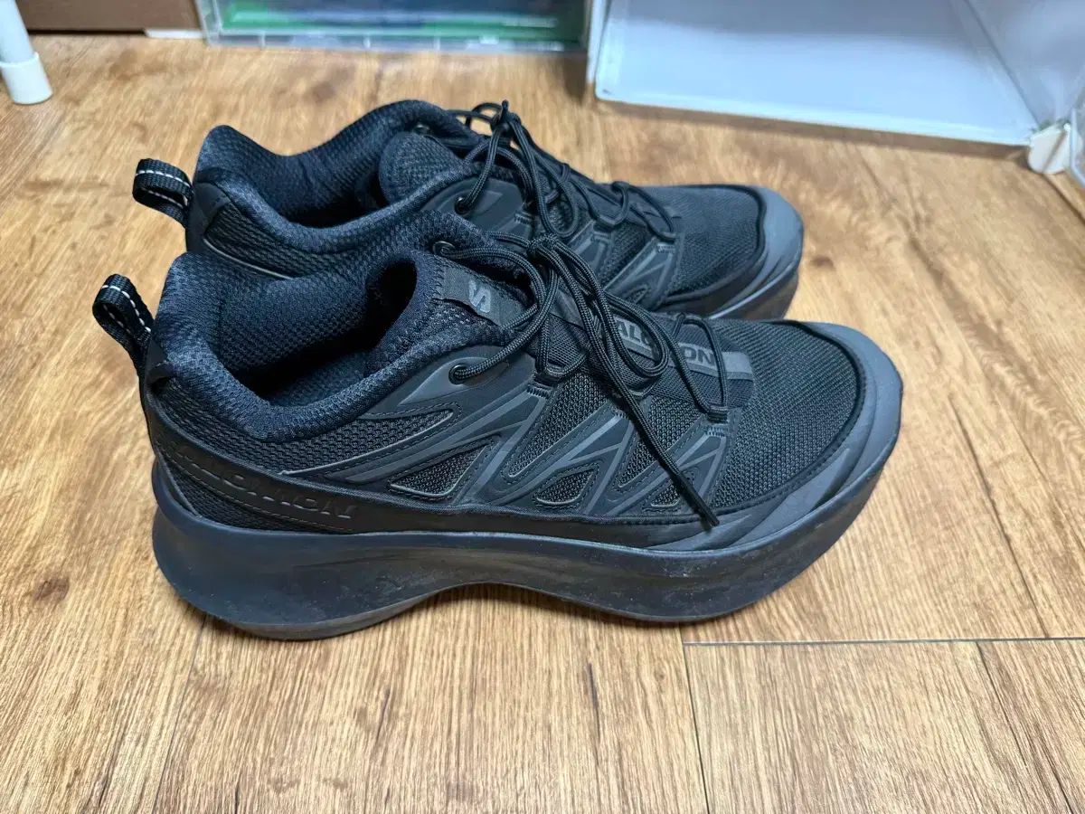 GARCONS