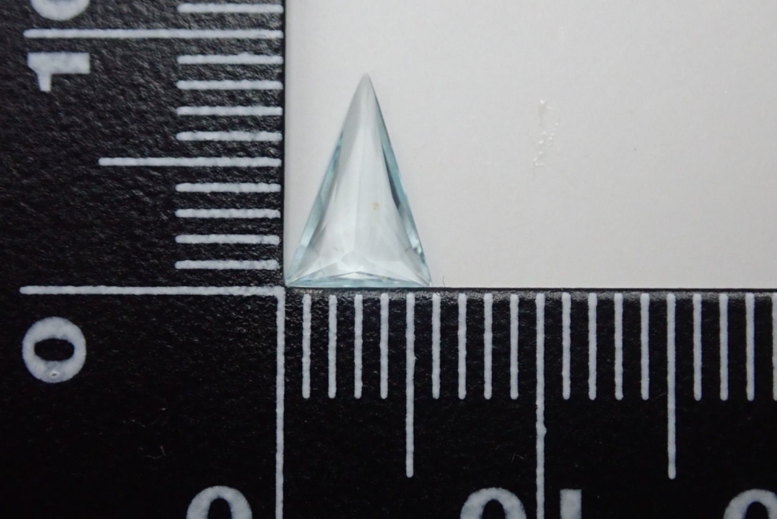天然パライバトルマリン ルース 0.36ct 約8mm×5mm 天然パライバトルマリン ルース 0.36ct 約8mm×5mm