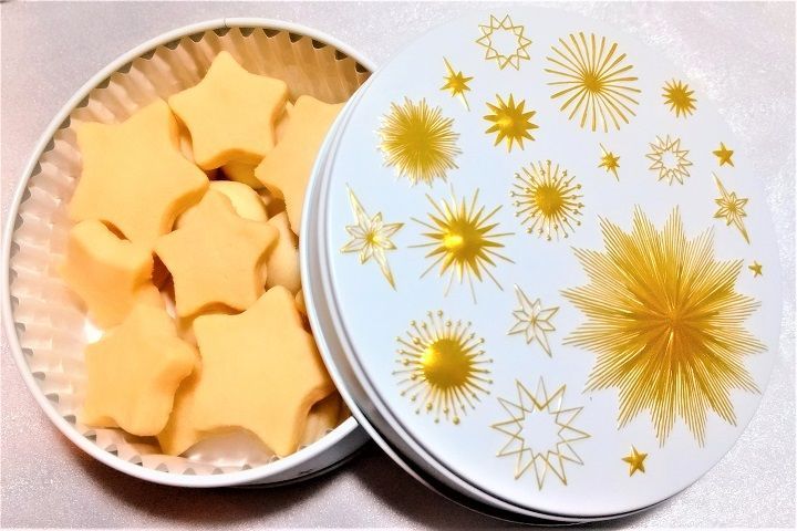 メルカリShops - ☆カルピスバターのショートブレッド２缶入（お菓子のミカタ・太陽と月缶、白夜缶）