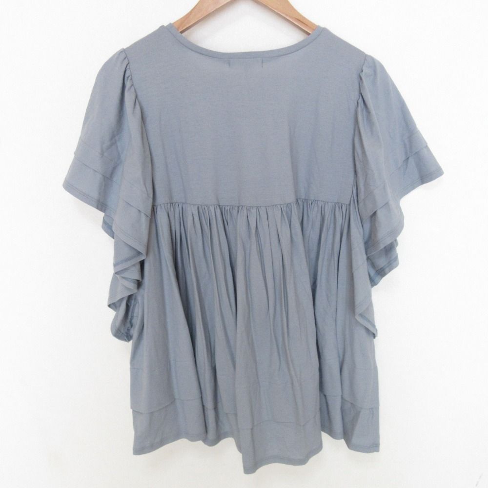 【美品】yori ヨリ　ボヘミアンギャザーカットソー　フリル　ホワイト yori ボヘミアンギャザーカットソー
