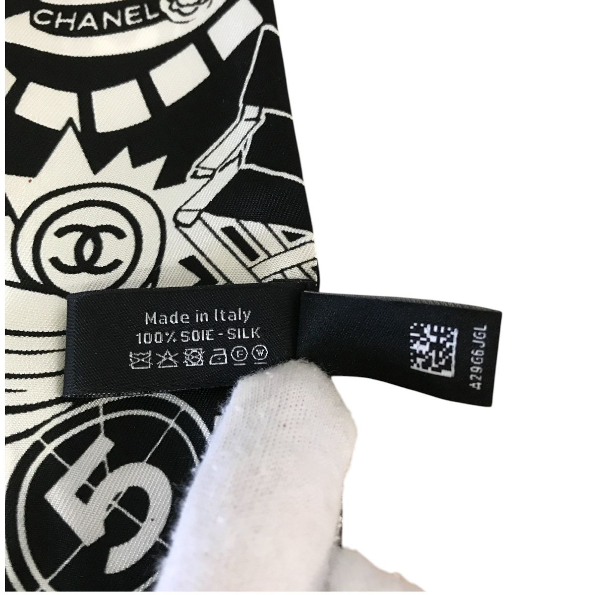 新品　未使用　レア品　シャネル　ツイリー　黒　ブラック CHANEL シルク スカーフ ツイリー 箱付き シャネル 黒 ブラック