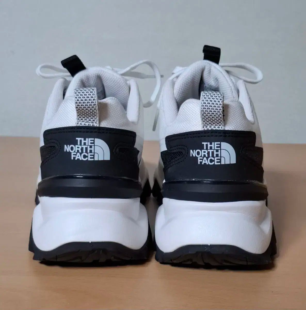 トレッキングシューズ 登山靴