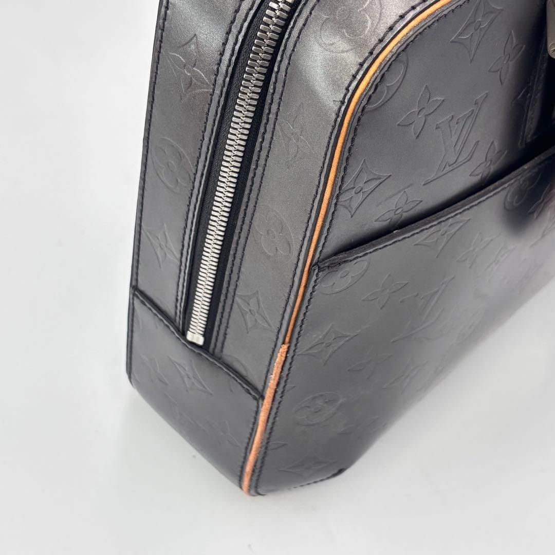 ブリーフケース