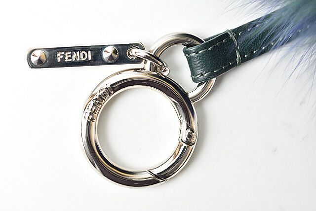 FENDI フェンディ ポンポンチャーム フォックスファー フェンディ