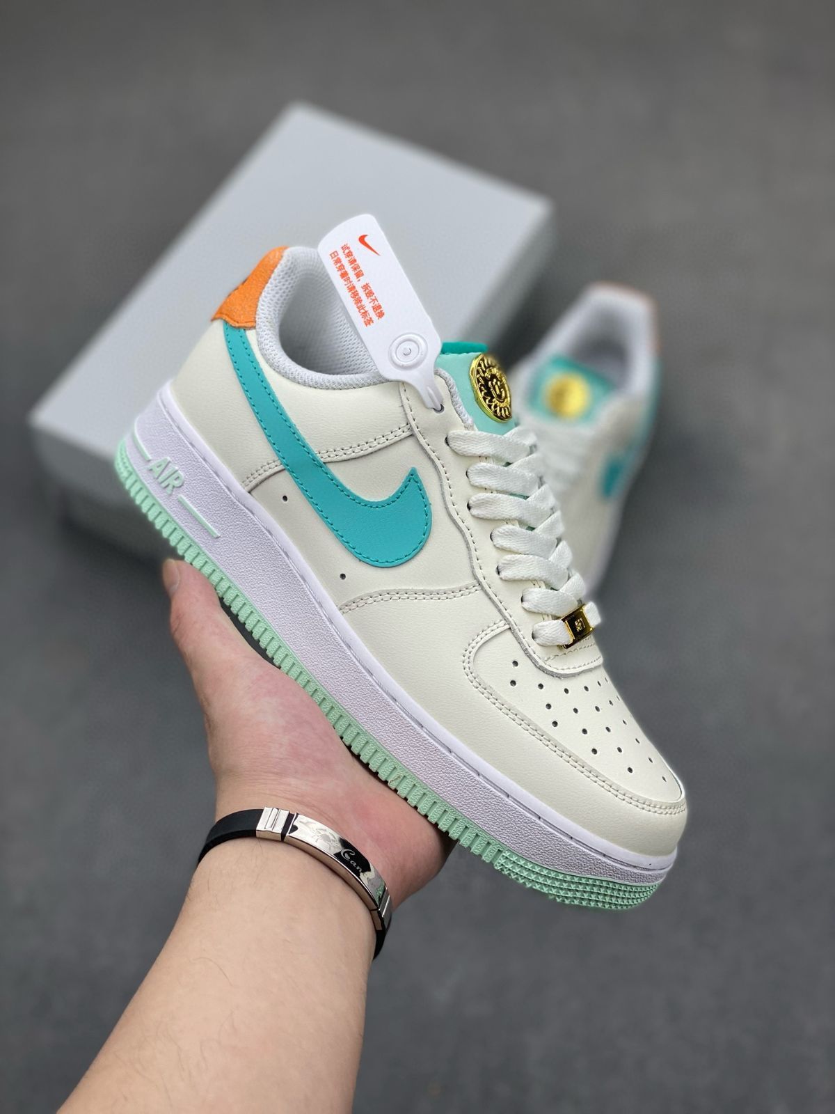 【人気デザイン】 NIKE ナイキ スニーカー エアフォース NIke Air Force 1'07 Low  HM3728-131 スニーカー メンズ レディース ローカット 男女兼用 並行輸入品