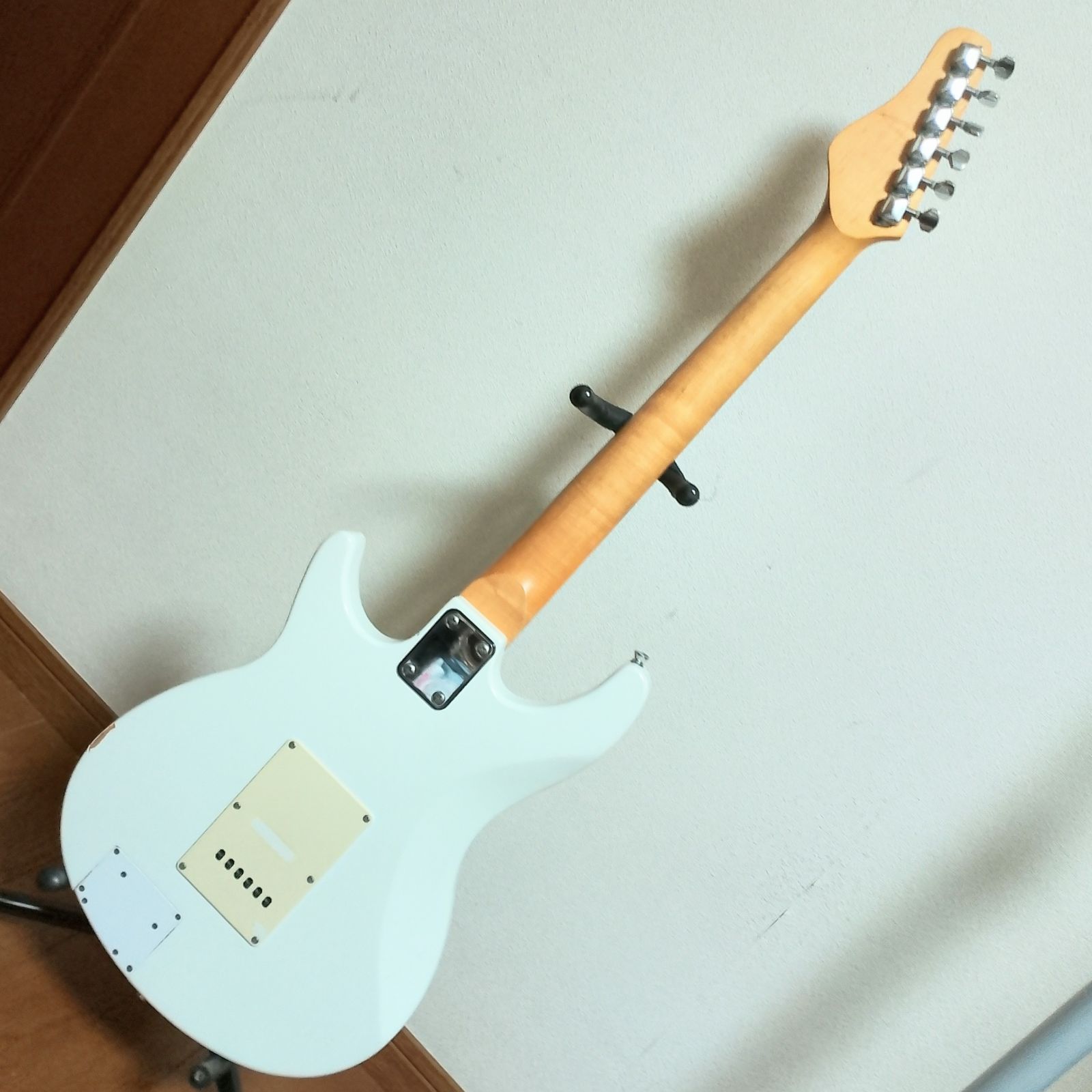 BEHRINGER iAXE393 USB端子付き エレキギター 弦は新品！ ギター