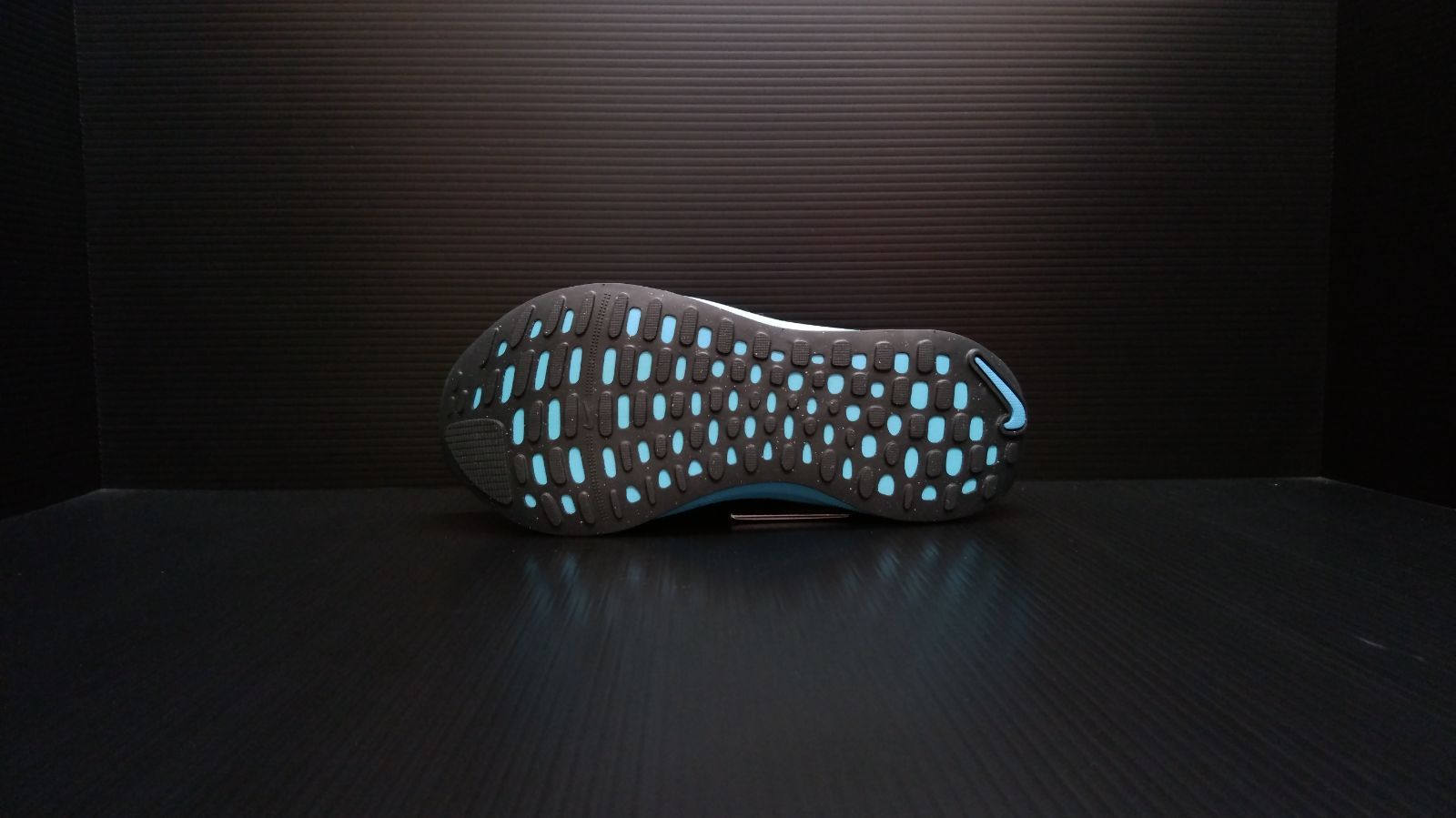 NIKE REACTX INFINITY RUN 4 DR2665 008（リアクト X