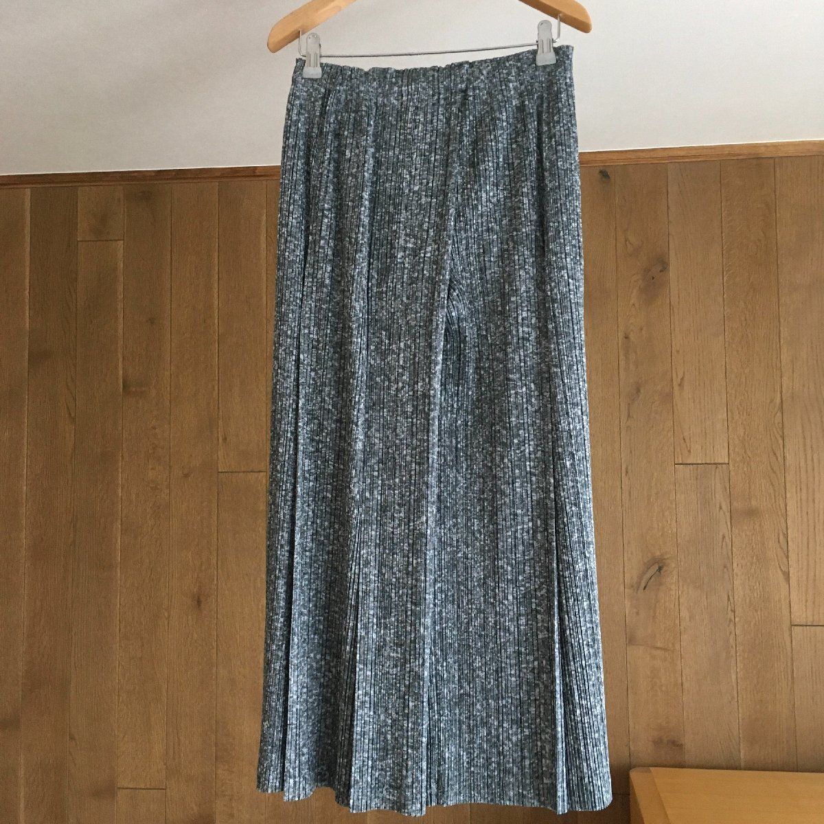 美品 PLEATS PLEASE（プリーツプリーズ） パンツ2 PP51-JF182 - メルカリ