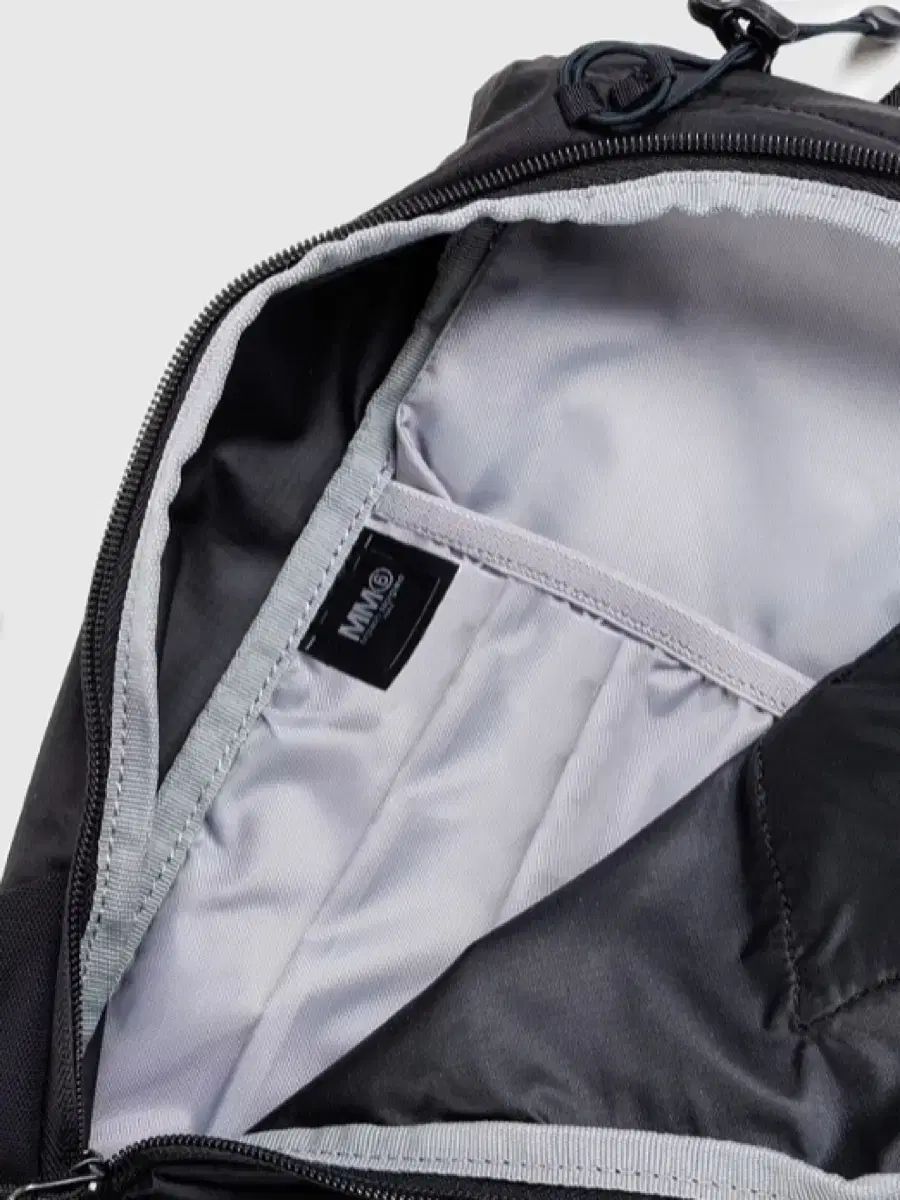 Salomon サロモン x MM6 メゾン Maison Margiela メゾンマルジェラ デイパック 20 ブラック Salomon M USTAUSTRALIA_COM_AU