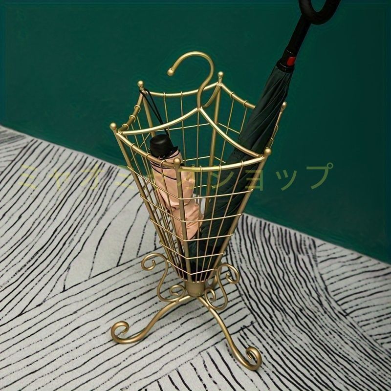 傘立て 傘の形 収納 ゴールド 金 クリエイティブ ホテル 会社 オフィス エントランス 玄関 ポーチ ラグジュアリー エレガント MARWIL-DEMENAGEMENTS_CH
