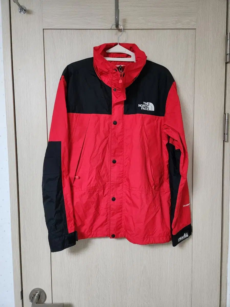 ✨️美品✨️ノースフェイス US規格 ウィンドブレーカー 赤