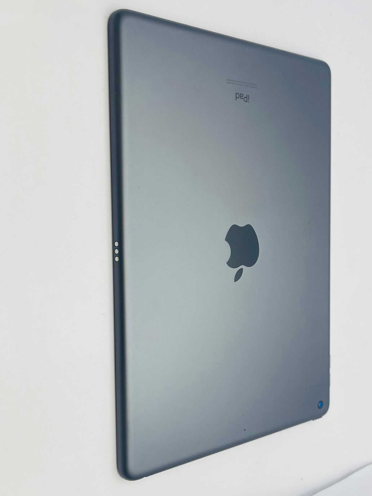iPad 第7世代 スペースグレイ ケース付き Apple iPad 第7世代 WiFi