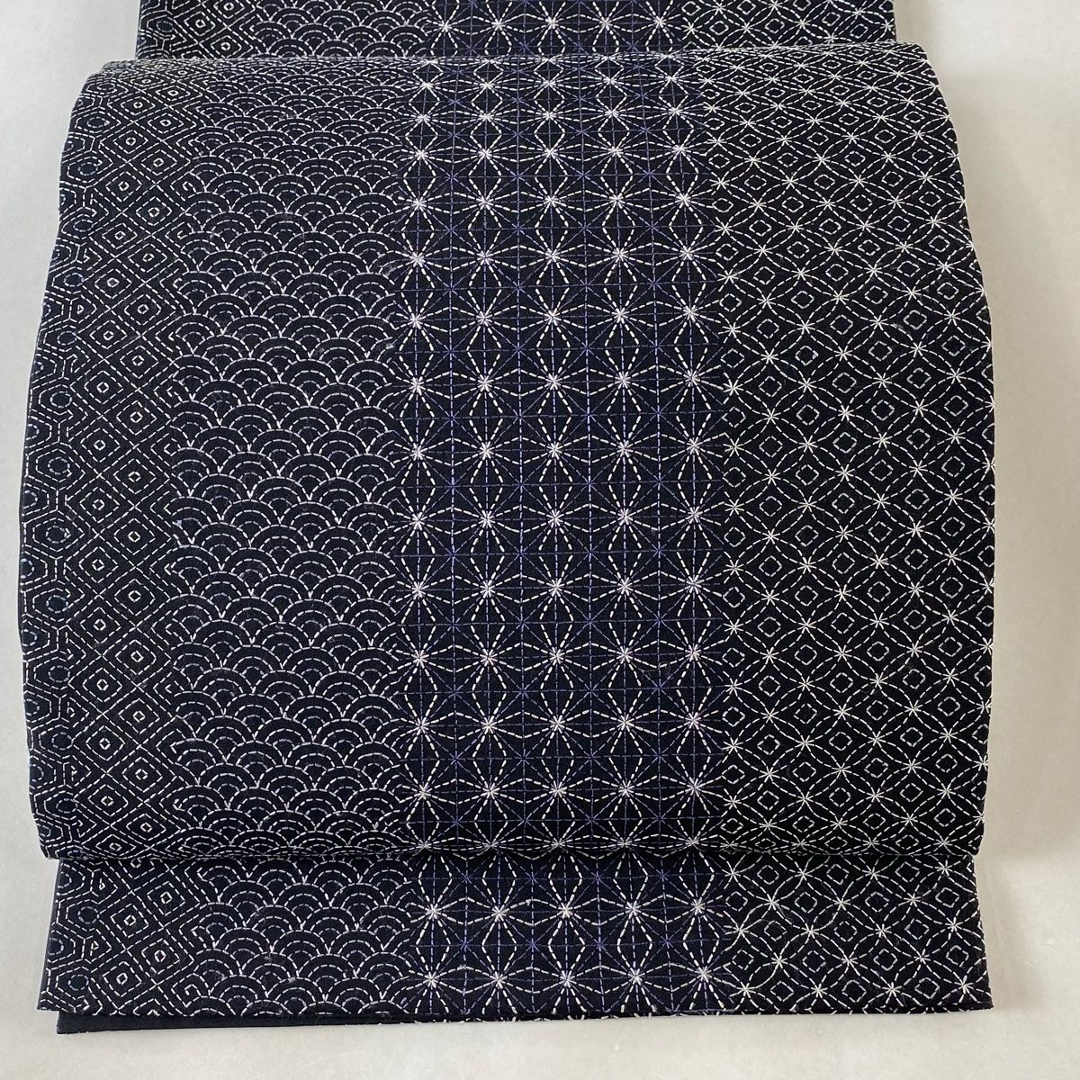 袋帯 落款 麻の葉 七宝 刺し子刺繍 黒 全通 正絹