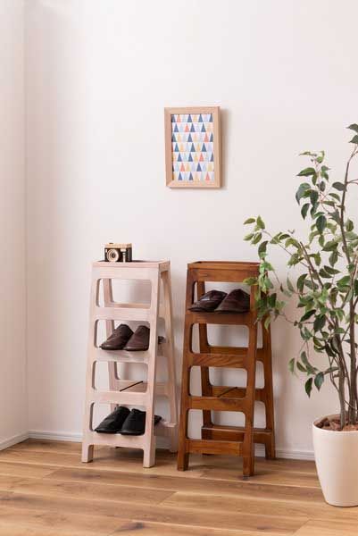 の折りたたみ式シューズラック