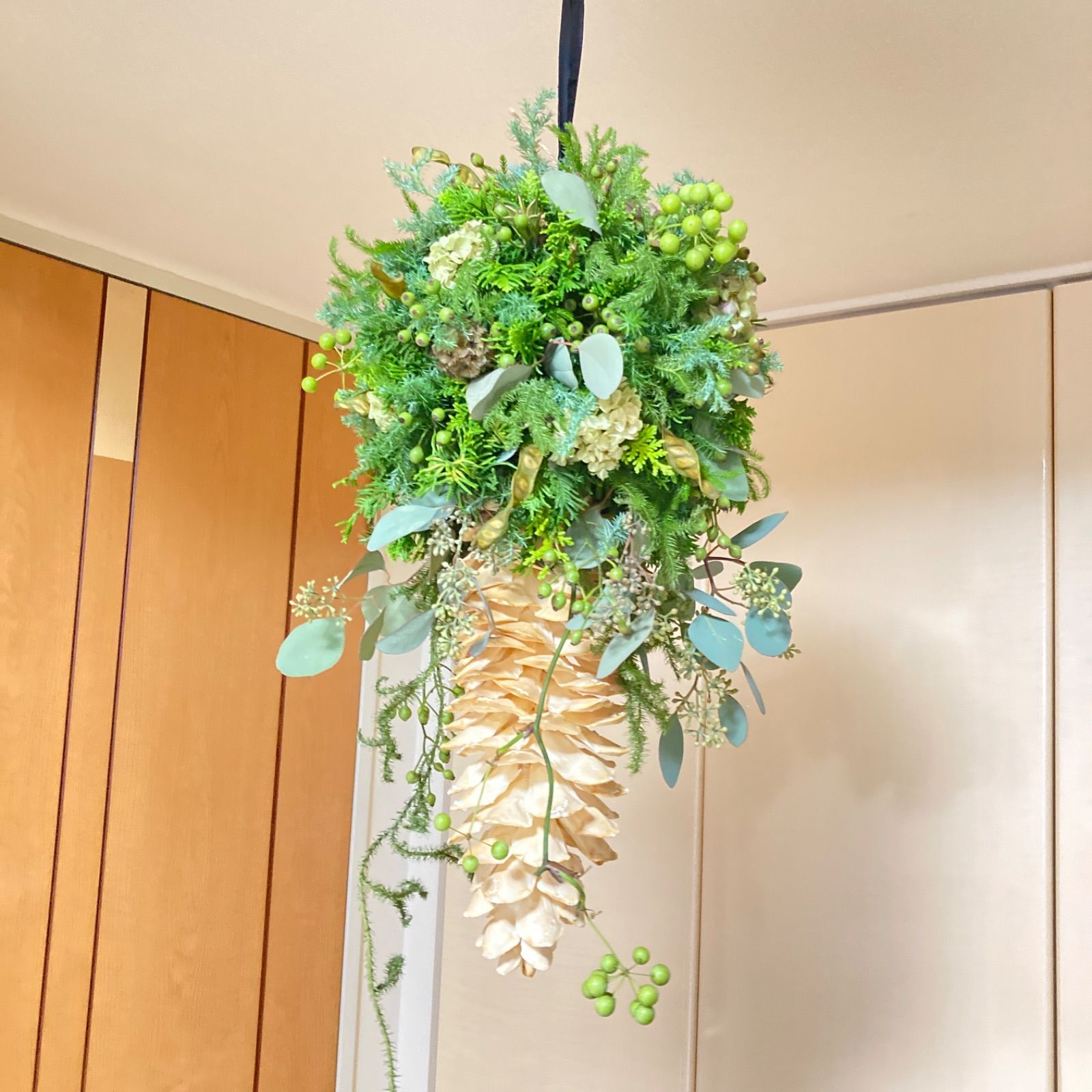 ミモザフライングリース　シュガーパインコーン　ナチュラル ミモザフライングリースシュガーパインコーンナチュラル