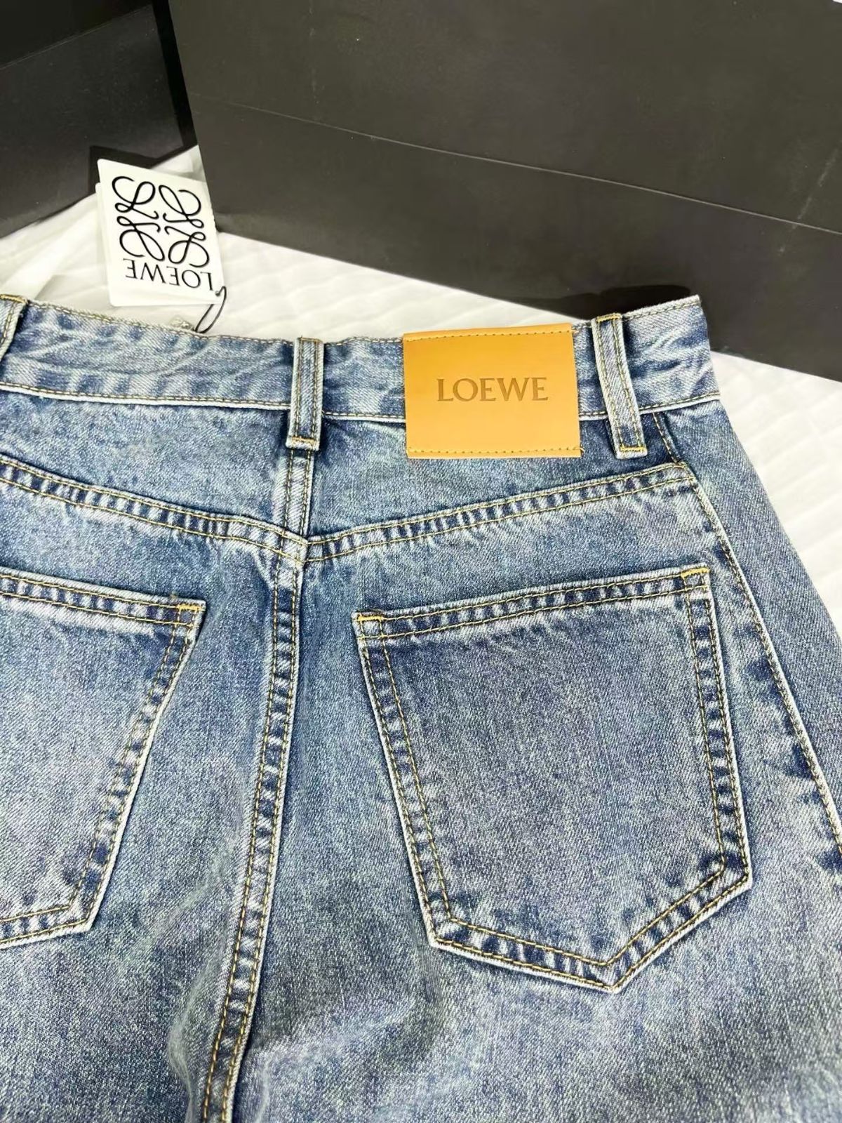 ロエベ LOEWE