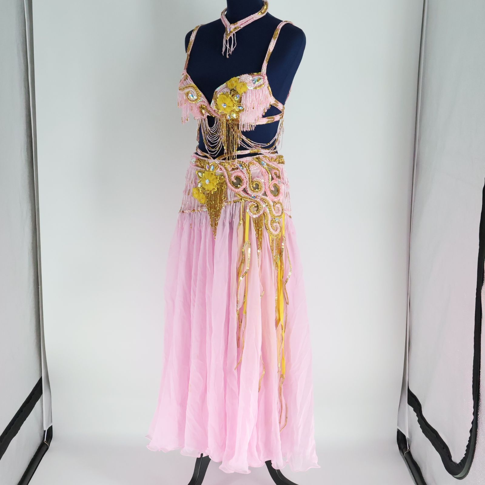 Bella ベラ　ベリーダンス 衣装　コスチューム　ピンク　アクセサリー 付き Bella ベラ ベリーダンス 衣装 コスチューム ピンク