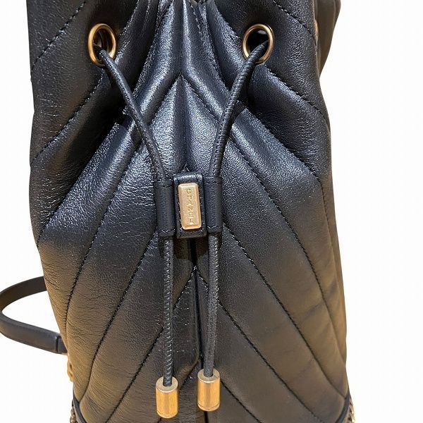 CHANEL Vステッチ